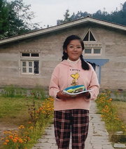 Manisha Tamang geht in die 6. Klasse und wohnt im Internat der Schule.